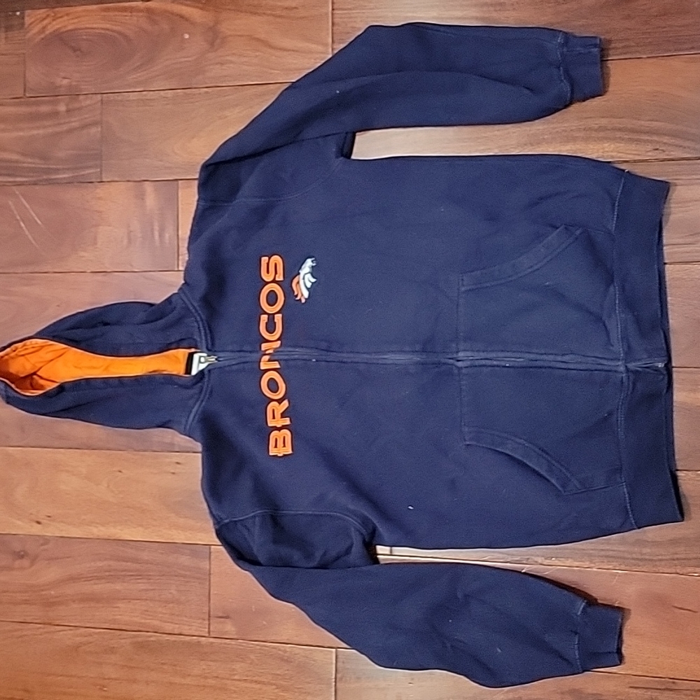 Broncos sweatshirt